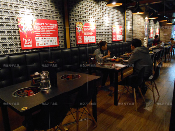  客瑞吉芝士排骨 李村萬達(dá)店火燒石餐桌