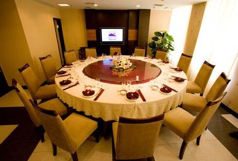 青島酒店桌椅批發(fā)采購哪家好？